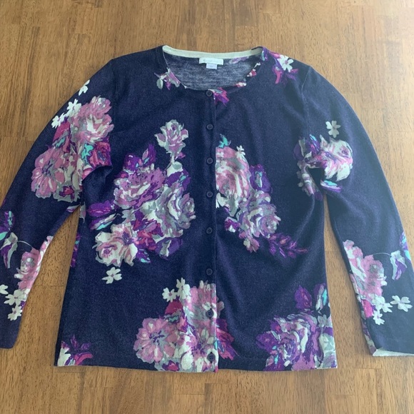 Garnet Hill Classic Merino Cardigan SZ M Purple Lilac Grey Floral - Picture 3 of 15